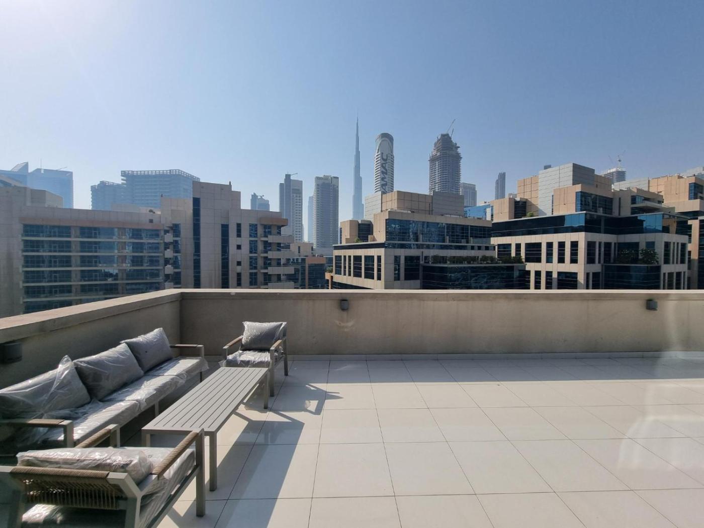 Majestic Tower Apartment Dubai